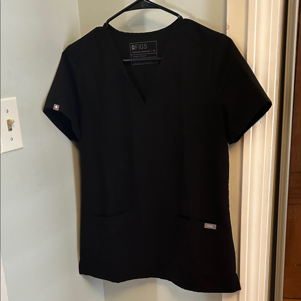 Figs Black Scrub Set (lightly used)